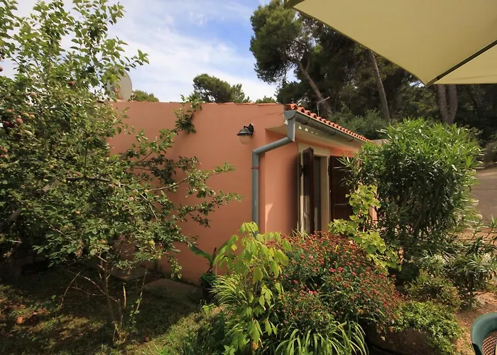 Apartments With Parking Space Veli Losinj, Losinj - 8029 Apartment *