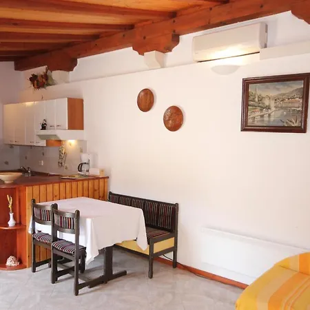 With Parking Space Veli Losinj, Losinj - 8029 Apartament *
