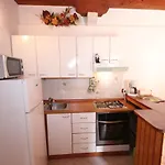 Apartament With Parking Space Veli Losinj, Losinj - 8029 Veli Lošinj